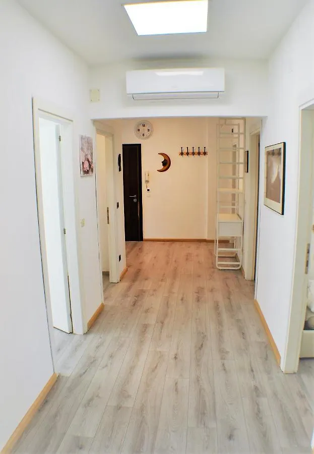 Casa Leonardo Apartment Mestre 0*,  Italy