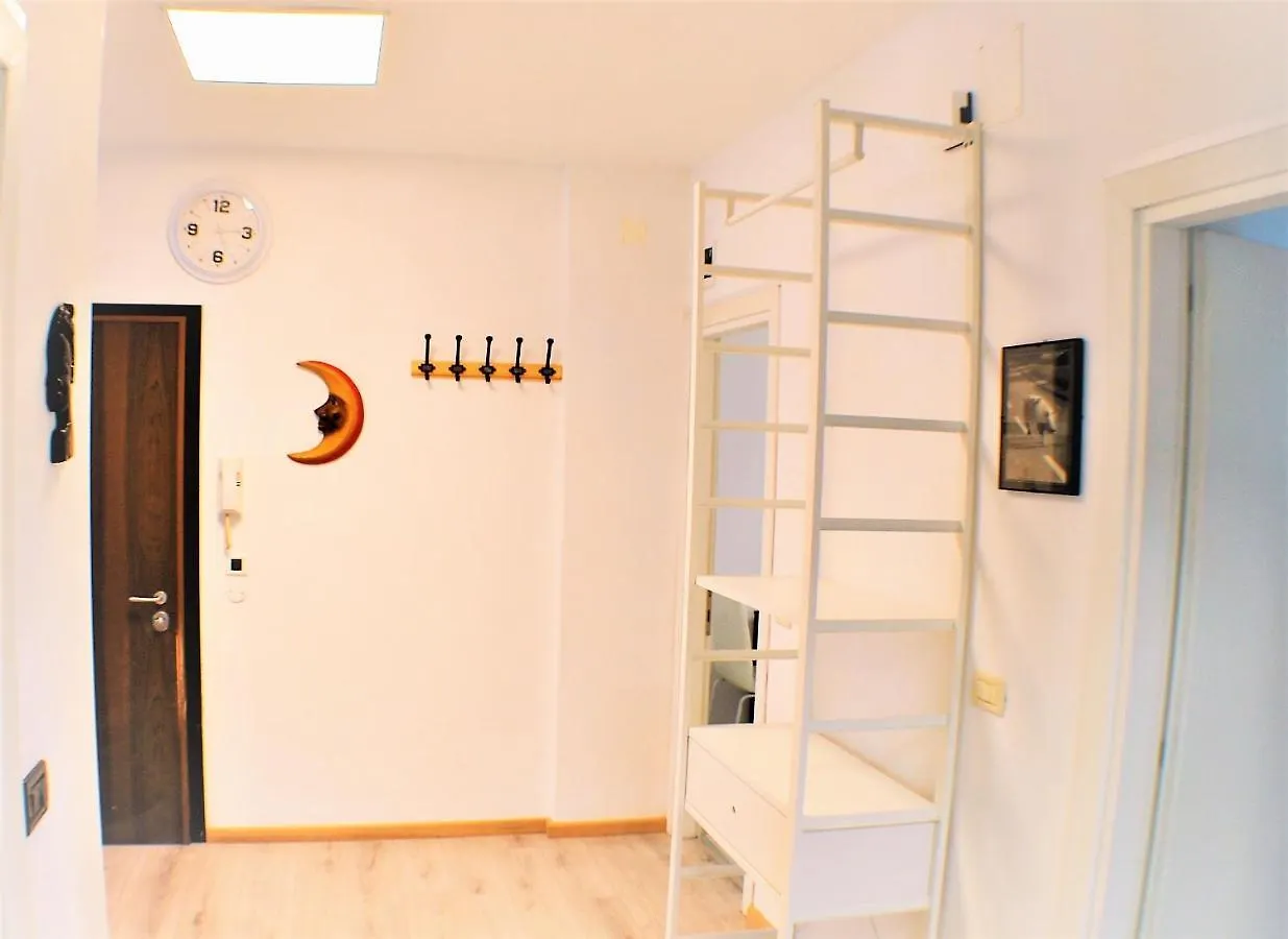 Casa Leonardo Apartment Mestre 0*,